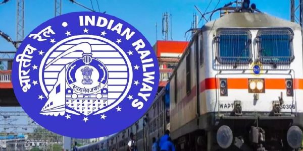त्योहारों की रौनक में हावड़ा स्टेशन पर टिकट बिक्री ने तोड़ा रिकॉर्ड