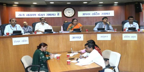 स्थायी समिति की बैठक में नागरिकों के हित में कई प्रस्ताव पारित, डीबीसी कर्मचारियों के मुद्दे पर जल्द समाधान की उम्मीद