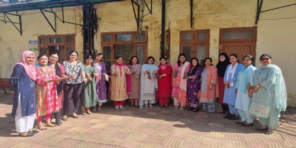 जीसीओई जम्मू में रंगोली और मेंहदी प्रतियोगिता का आयोजन, छात्रों ने दिखाया कला का हुनर