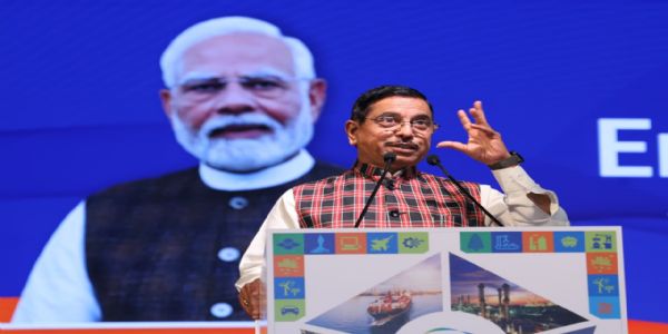 गुजरात देश में नवीकरणीय ऊर्जा क्षेत्र में अग्रणी राज्य : केंद्रीय मंत्री प्रह्लाद जोशी