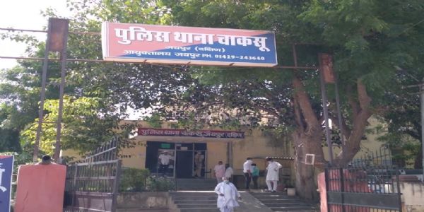 नशे में धूत ट्रक चालक ने एलपीजी सिलेंडर से भरा ट्रक दौड़ाया