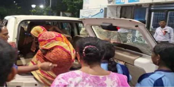 बालुरघाट अस्पताल से बच्चा चुराने की कोशिश कर रही दो महिलाएं रंगे हाथ धराईं