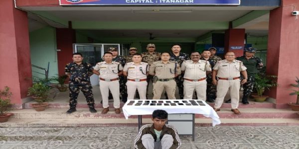 मोबाइल चोर गिरफ्तार, 20 मोबाइल बरामद