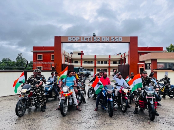 अररिया फोटो:एसएसबी जवान बाइक रैली में