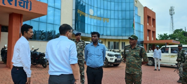 निरीक्षण करते उपायुक्त