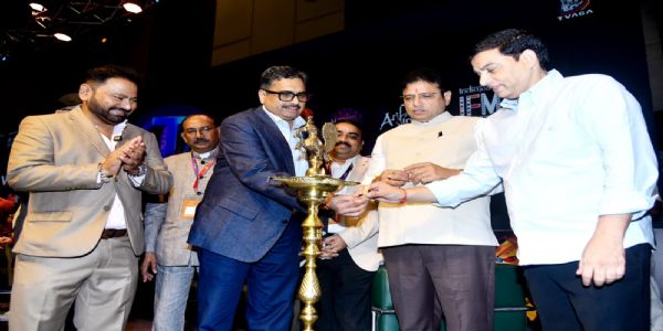 वेव्स हैदराबाद का उद्घाटन करते हुए सचिव संजय जाजू