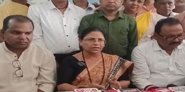 MP Mamatabala Thakur addressing press