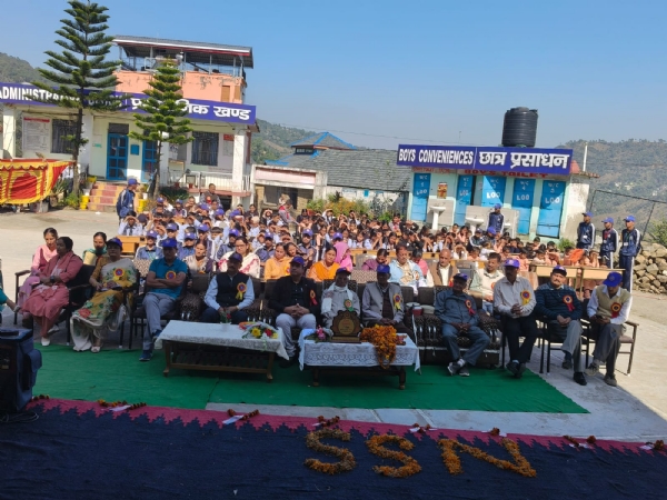 दसेहड़ा में एनएसएस शिविर के शुभारंभ अवसर पर।