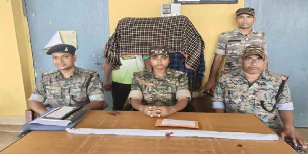 बुजुर्ग महिला की हत्या का मामला सुलझा, दो आरोपी गिरफ्तार