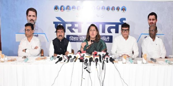 एआईसीसी की सोशल मीडिया चेयरमैन और राष्ट्रीय प्रवक्ता सुप्रिया श्रीनेत ने सम्राट चौधरी पर बोला हमला