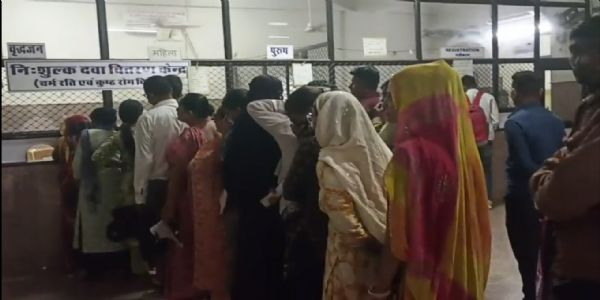 एमडीएम हॉस्पिटल के नि:शुल्क दवा काउंटरों के फार्मासिस्ट ने की हड़ताल