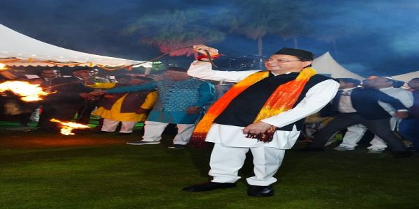 इगास पर्व सांस्कृतिक गौरव के साथ मुख्यमंत्री आवास में मनाया गया, धामी बोले- इगास सांस्कृतिक अस्मिता और सामूहिक भावना का प्रतीक है