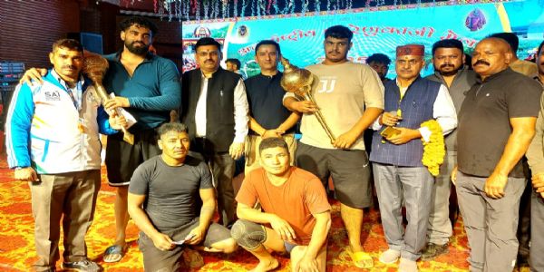 रेणुका जी मेला में आशीष रहे दंगल के विजेता