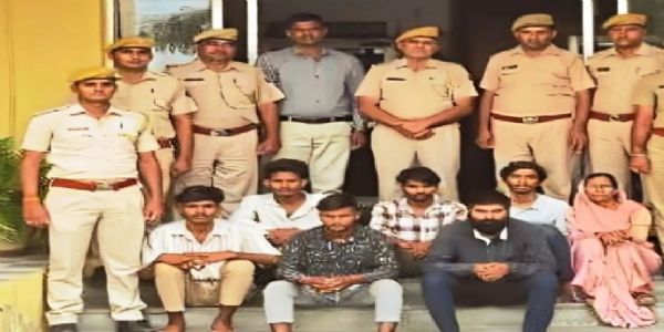 अवैध संबंधों में बाधा बना पिता तो मां-बेटे और प्रेमी ने रची साजिश, कुल्हाड़ी से की बेरहमी से हत्या