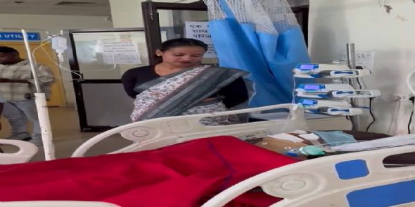 आदिवासी नेत्री ने की चेन बेचकर इलाजरत लोगों की मदद