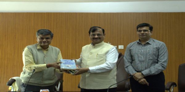 अनुभव और अध्‍ययन से ही आता है पत्रकारिता कौशल