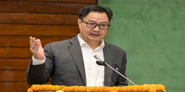 केंद्रीय संसदीय कार्य मंत्री किरेन रिजिजू (फाइल फोटो)