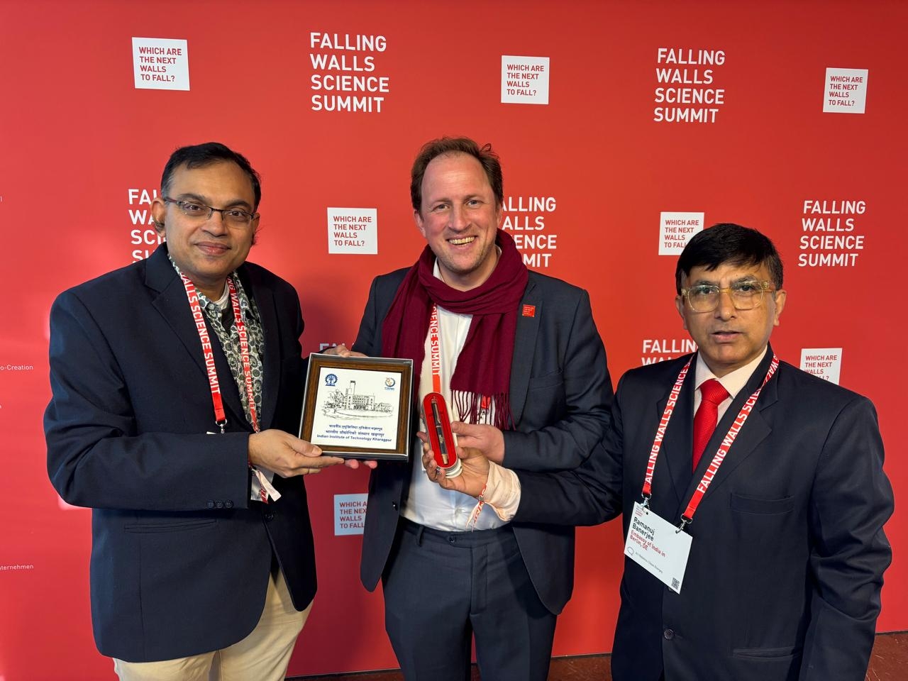 आईआईटी खड़गपुर के निदेशक ने जर्मनी में किया भारत का प्रतिनिधित्व