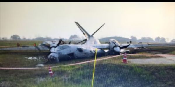 कोलकाता एयरपोर्ट पर प्राइवेट जेट के इंजन से उठा धुआं, टेकऑफ से पहले लौटाया गया