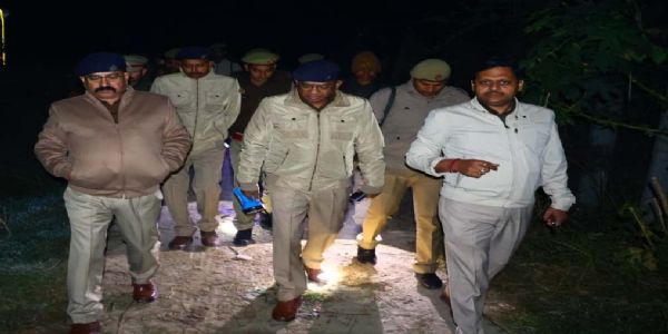 हापुड़ पुलिस ने 50 हजार के इनामी बदमाश को मार गिराया