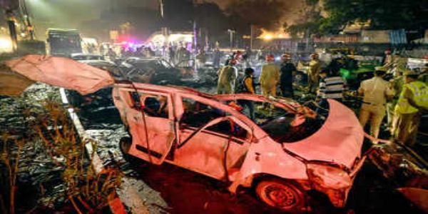 (लीड) दिल्ली में लाल किले के पास कार ब्लास्ट पर राष्ट्रपति, प्रधानमंत्री, गृहमंत्री समेत तमाम नेताओं ने जताई संवेदनाएं, घायलों के शीघ्र स्वस्थ होने की प्रार्थना