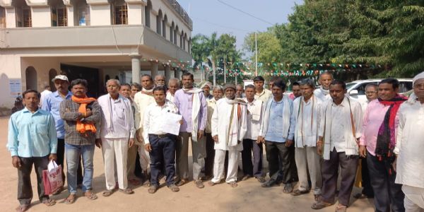 धमतरी : किसानों ने की वैकल्पिक धान खरीद केंद्र की मांग