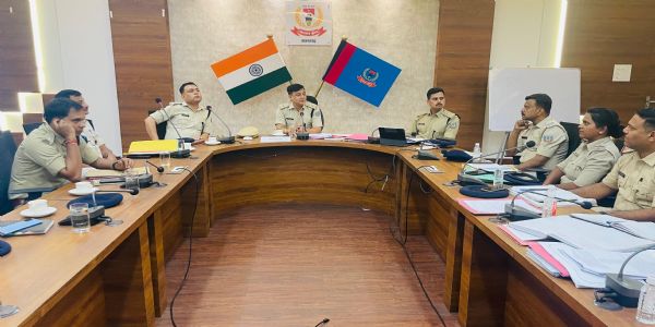 थाने के प्रवेश और निकाश द्वार पर लगाएं सीसीटीवी कैमरा : एसपी