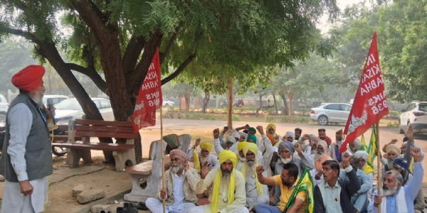 सिरसा में मांगों को लेकर किसान संगठनों ने दिया धरना