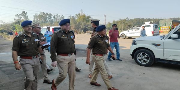 एडीजीपी आनंद जैन ने लखनपुर में 19 आईआरपी बटालियन का किया दौरा