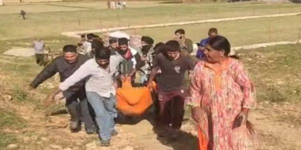 बिश्नाह रिंग रोड के पास एक 55 वर्षीय व्यक्ति रहस्यमय परिस्थितियों में जलता हुआ पाया गया