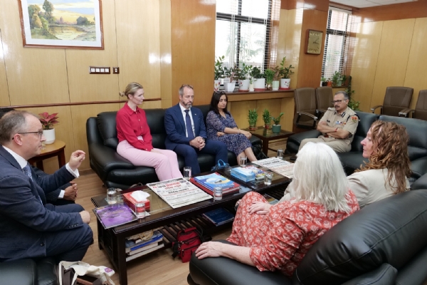 डीजीपी राजीव कुमार शर्मा से यूनिवर्सिटी ऑफ मैनचेस्टर के वरिष्ठ प्रतिनिधिमंडल ने की मुलाकात डीजीपी राजीव कुमार शर्मा से यूनिवर्सिटी ऑफ मैनचेस्टर के वरिष्ठ प्रतिनिधिमंडल ने की मुलाकात