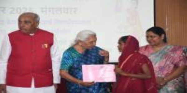 समाज के लिए उपयोगी हों शोध कार्य- आनंदी बेन पटेल