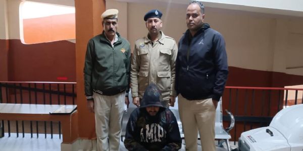 कांगड़ा में 101.91 ग्राम चिट्टे सहित दो गिरफ्तार, आरोपियों में एक किशोर भी शामिल