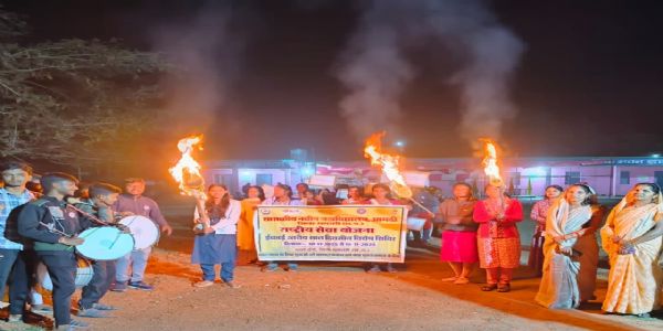 नशा मुक्त समाज के लिए ईर्रा के युवाओं ने निकाली मशाल रैली