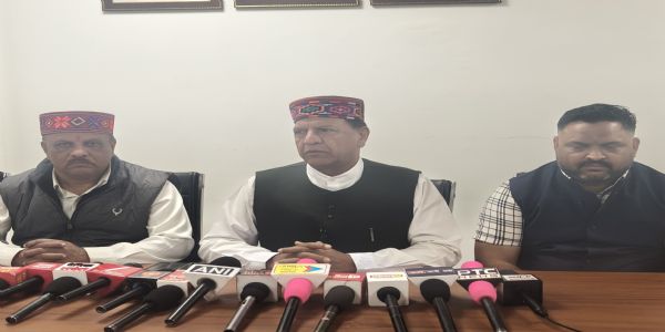 3 वर्षों के बाद भी असहाय प्रदेश सरकार, व्यवस्था परिवर्तन नहीं व्यवस्था पतन : डॉ राजीव बिंदल