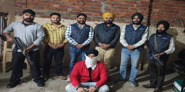 पंजाब के बटाला में जग्गू भगवाणपुरिया गैंग का गुर्गा गिरफ्तार, दो पिस्तौल बरामद