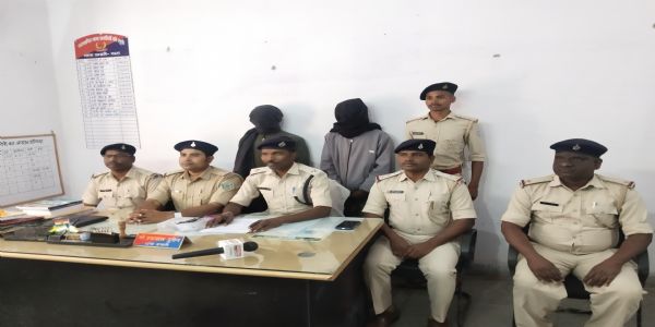 मोबाइल छिनतई मामले में दो आरोपित गिरफ्तार