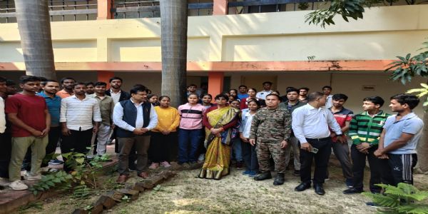 अनुशासन और समर्पण से बनेगी नई पहचानः कुलपति