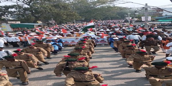 एक भारत–श्रेष्ठ भारत की गूंज के साथ निकली एकता यात्रा, लौह पुरुष पटेल को दी श्रद्धांजलि