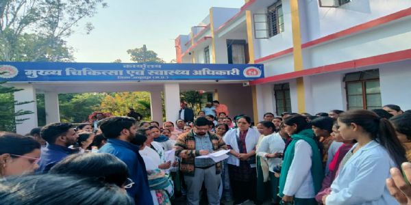 अनूपपुर: ई अटेंडेंस के विरोध में एएनएम ने सौंपा शिकायती पत्र