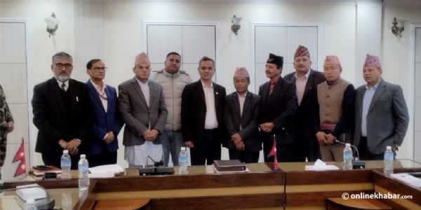 नेपाल में राजसंस्था पुनर्स्थापना, हिन्दू राष्ट्र घोषणा और संविधान खारिज करने की मांग