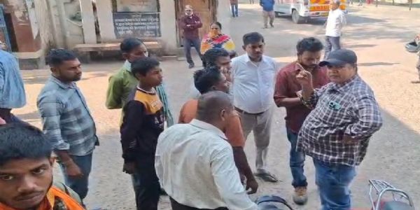 ट्रेन की चपेट में आने से एक व्यक्ति की मौत