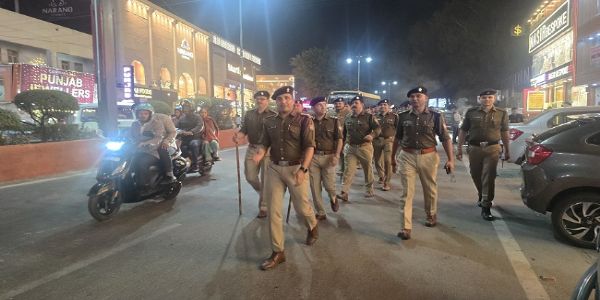 उत्तराखंड में पुलिस ने 62 स्थानों पर निकाला फ्लैग मार्च