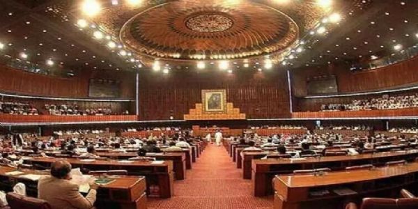 पाकिस्तान सरकार संघीय संवैधानिक न्यायालय की स्थापना को तैयार, आज नेशनल असेंबली में विधेयक पारित होने को लेकर आश्वस्त