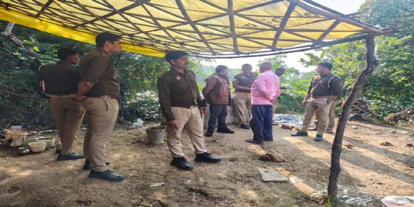 15 दिनों के शिशु का शव तालाब मिला, मां - नाना सहित कई लोग पुलिस हिरासत में