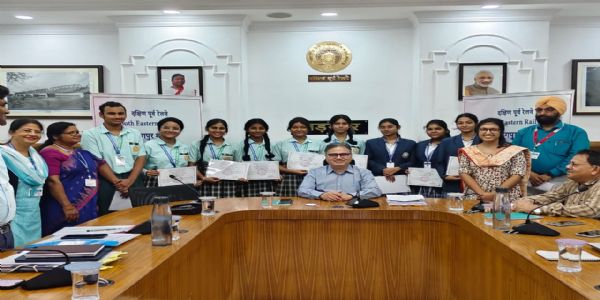 खड़गपुर रेल मंडल में निबंध एवं प्रश्नोत्तरी प्रतियोगिता का आयोजन