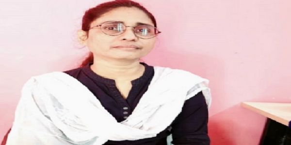 यूपी एसटीएफ ने छह साल से फरार 50 हजार की इनामी प्रियंका काे लखनऊ से किया गिरफ्तार