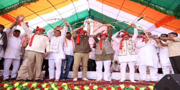 मप्रः कांग्रेस की आदिवासी अधिकार यात्रा में उमड़ा जनसैलाब