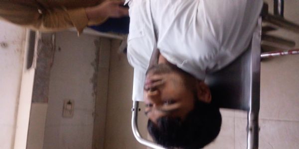 देवरिया में मनबढ़ लोगों ने दुकानदार को मारी गोली, घायल रेफर