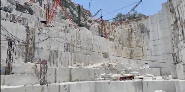 बनासकांठा के अंबाजी मार्बल